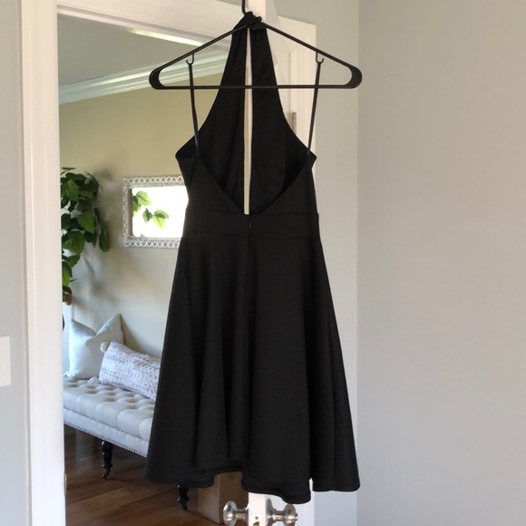 ⭐️ HOST PICK ⭐️ NWT Black Halter Backless Dress - Picture 5 of 6